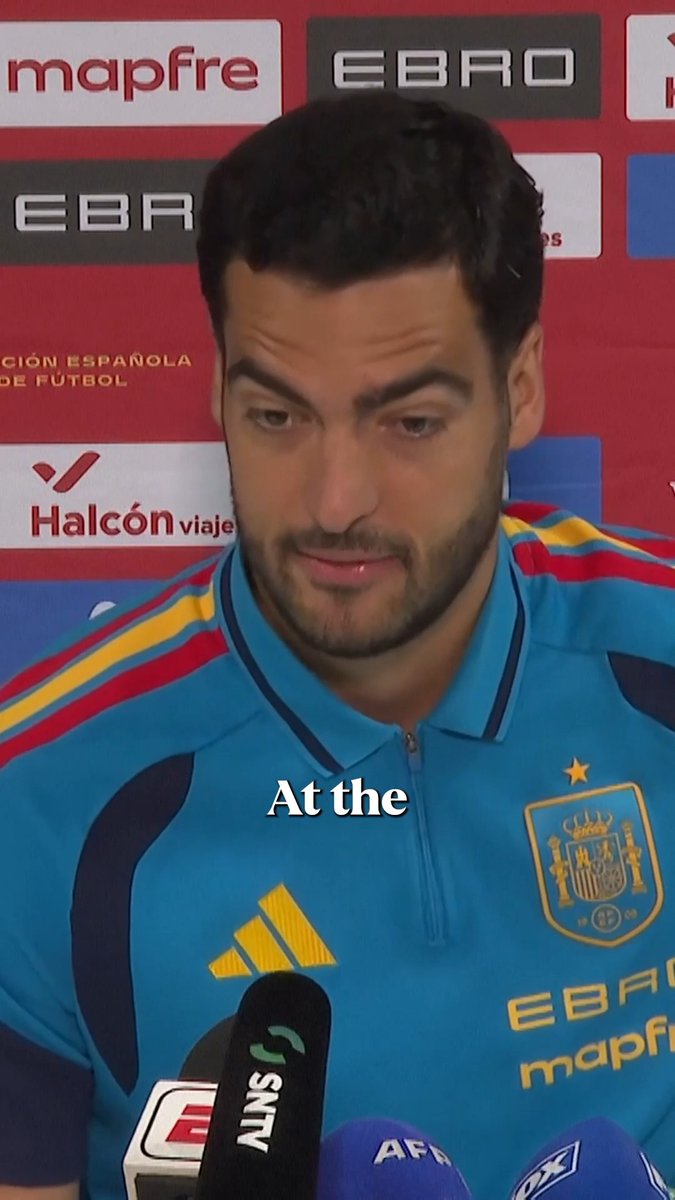 Mikel Merino thought Yamal's baby photo with Messi was AI 😂👶