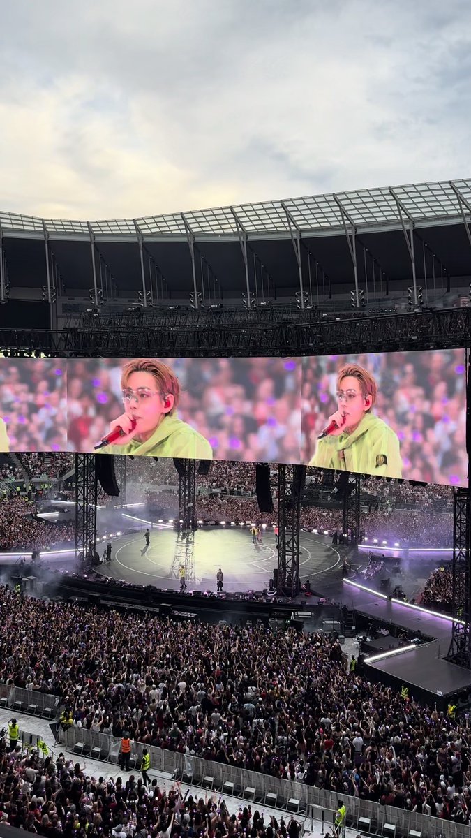 A stadium filled with purple, passion and unforgettable memories. ๐ Thank you to every fan who made BTS at Tottenham Hotspur Stadium so special. #๋ฐฉํ์๋
๋จ #BTS #BTS_WORLDTOUR_ARIRANG #BTS_WORLDTOUR_ARIRANG_EUROPE #BTS_WORLDTOUR_ARIRANG_LONDON