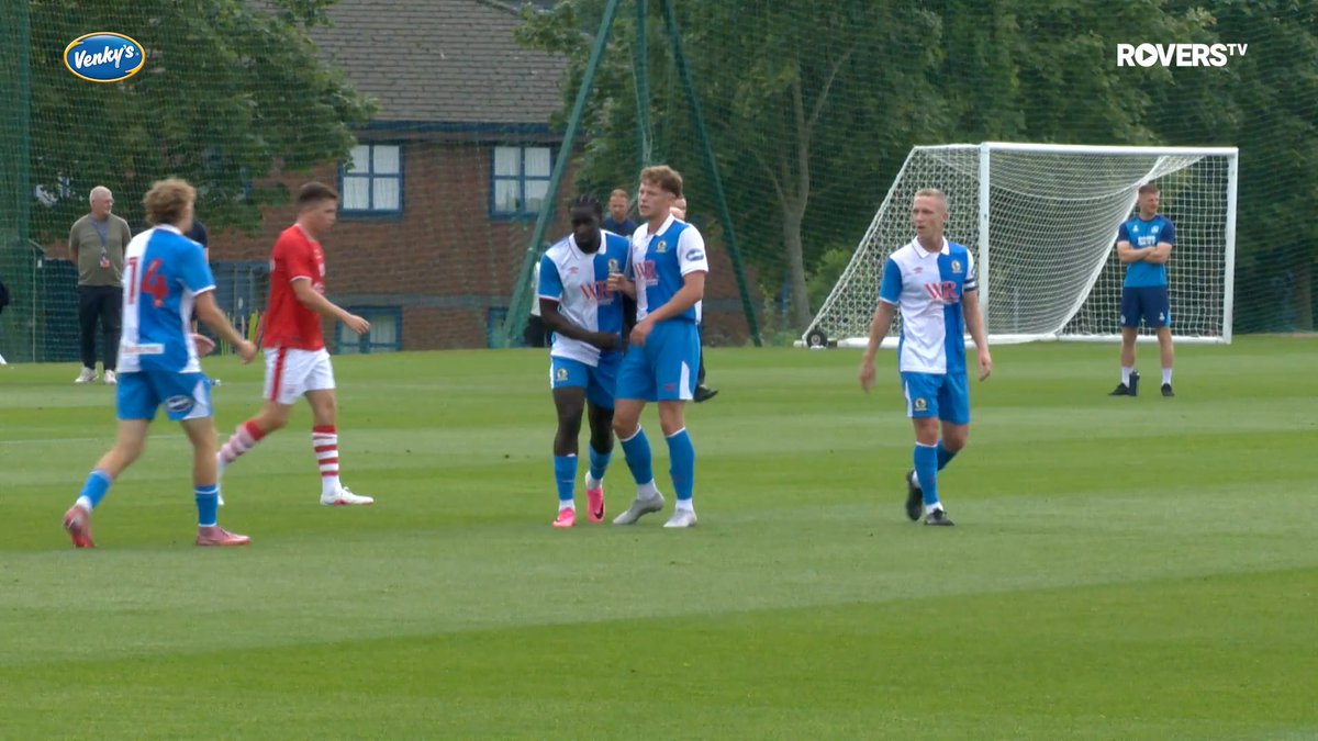 🎯 Matty nodded home our opener 🌹 #ROVvBAR | #Rovers 🔵⚪️