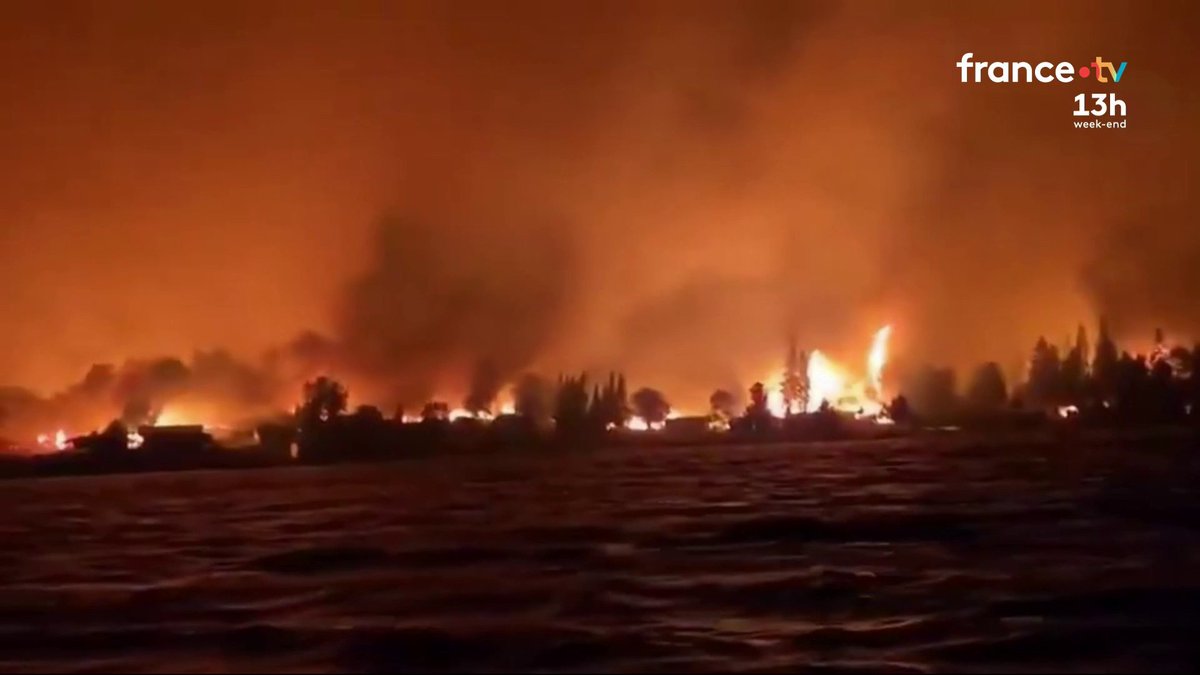 Le Canada brûle, les États-Unis suffoquent. Près de 950 incendies hors de contrôle, surtout en Ontario, projettent un immense nuage de fumée jusqu’au territoire américain. Donald Trump dénonce une “situation totalement inacceptable” et accuse le Canada. #JT13H