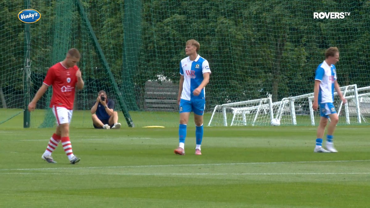 🎯 Andri Lucas Gudjohnsen doubled our lead 🧊 #ROVvBAR | #Rovers 🔵⚪️