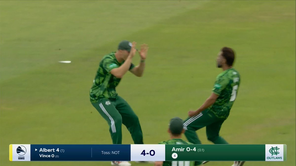 MOHAMMAD AMIR STRIKES SECOND BALL! 💥 What a start for Nottinghamshire 😳