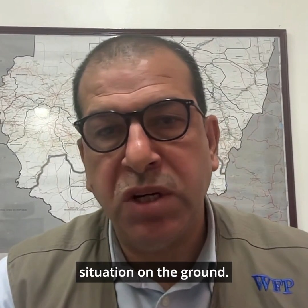 📍#Sudan: After a visit to El Obeid, WFP's Abdallah Alwardat 🇺🇳 witnessed a city under immense pressure from displacement, hunger and fuel shortages. Families are sharing food rations with their neighbours because they have nowhere else to turn. WFP has the access and capacity to scale up assistance. What we urgently need are the resources to do it.