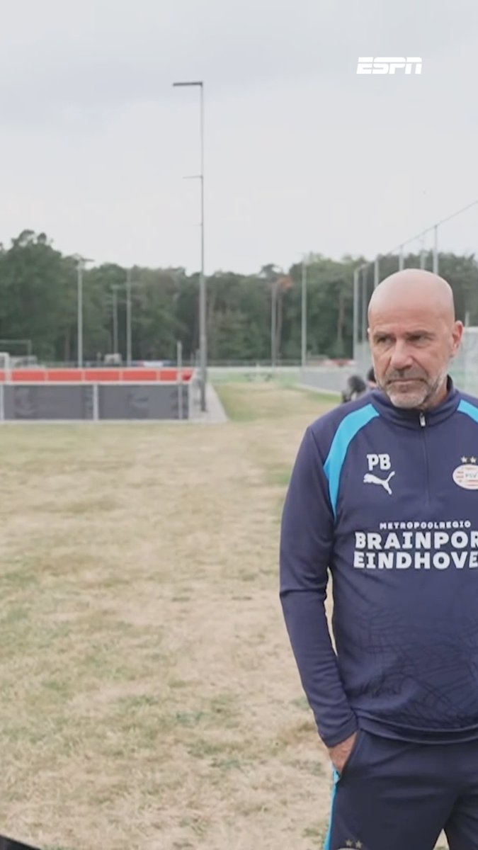 Peter Bosz is he-le-maal klaar met vragen over het bondscoachschap 😂🇳🇱