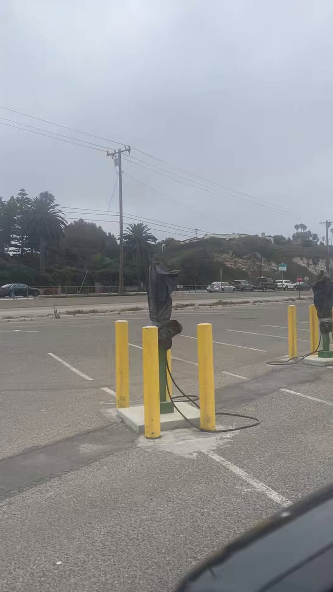When asked why this charging station along PCH at Zuma Beach in Malibu wasn’t operating — neighbors tell me it has never operated over the years — the city of Malibu referred me to LA County Beaches and Harbors. From what I can gather, after multiple phone calls and emails to the LA Co B&H PIO, there is no PIO and there is no way to get information in this issue. Kinda like California crime reporting: if there is no one to answer the phone, or take a report, there is no crime.