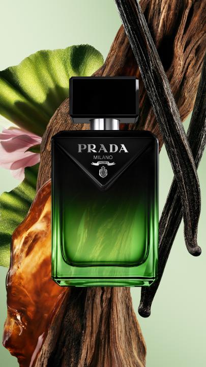 Paradigme Le Parfum: iconic signature with a new intensity constructed from contrasts of ambery woods, leathery vanilla and candied geranium. Discover more: #Prada #PradaBeauty #PradaFragrances