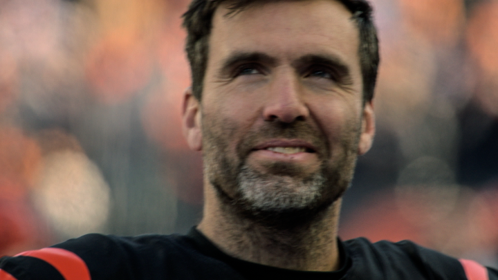 “I’m getting cheered for a QB sneak… If I was watching that, I would be like, ‘Look at this freaking guy.’” Joe Flacco’s reaction to running a quarterback sneak for Joe Burrow is too funny 😂 Quarterback Season 3 is now playing.