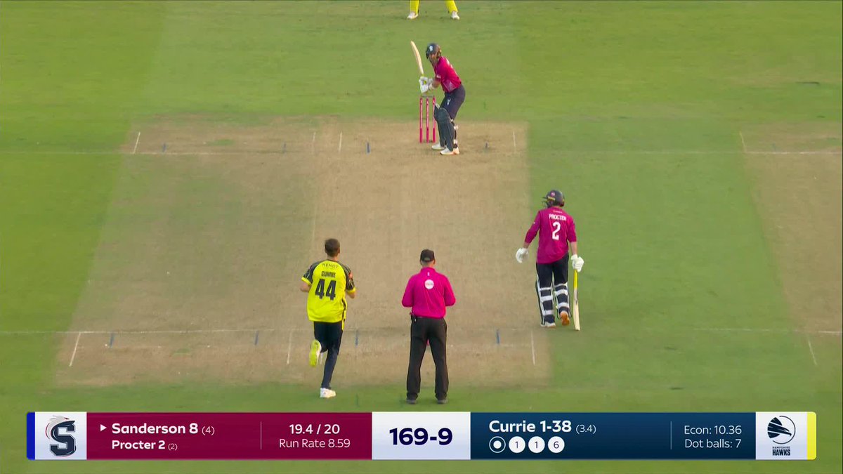 James Vince, wow! 😳 That is an outrageous one-handed catch!