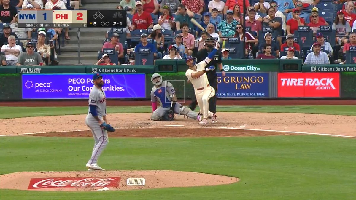 Back-to-back games with a homer for Trea!