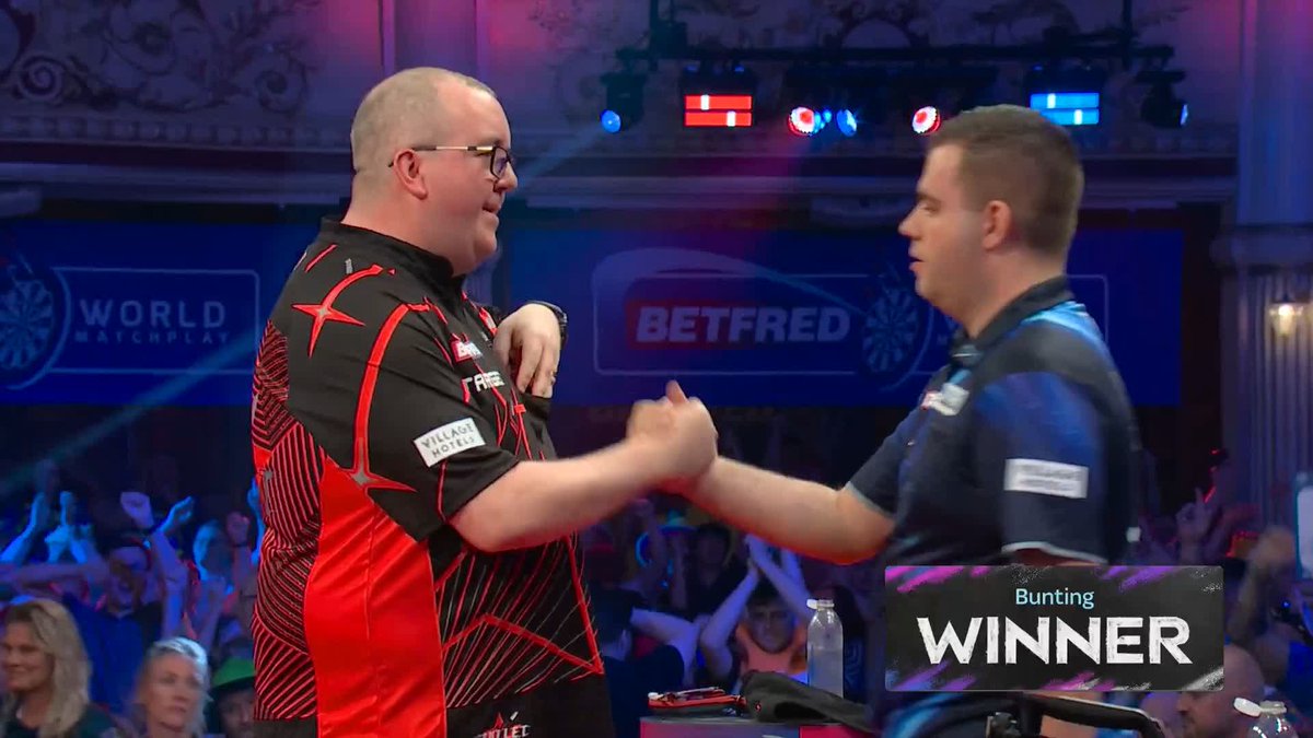 BUNTING WINS A BLACKPOOL BELTER! 💥 What. A. Match! 👏 Stephen Bunting defies a stirring comeback from Niels Zonneveld to defeat the Dutchman in a marathon last-leg decider! 📺 #MatchplayDarts