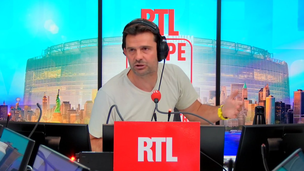 France-Angleterre : "Qu'on arrête avec Cherki, il a fait une Coupe du monde catastrophique, il se croit le meilleur joueur du monde, il n'a rien montré !" Le coup de gueule d'Eric Silvestro dans #RTLFoot