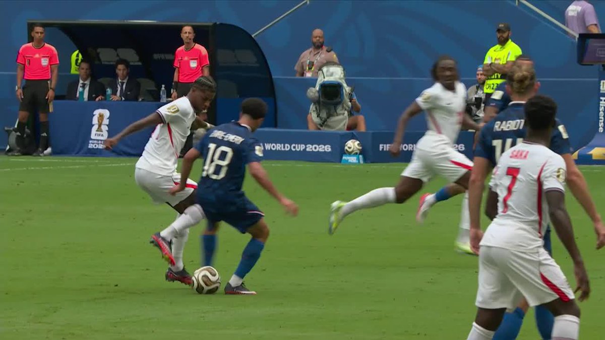 PFFF. EL CAÑAZO DE RASHFORD. Se divierte Inglaterra. 🚬🥶