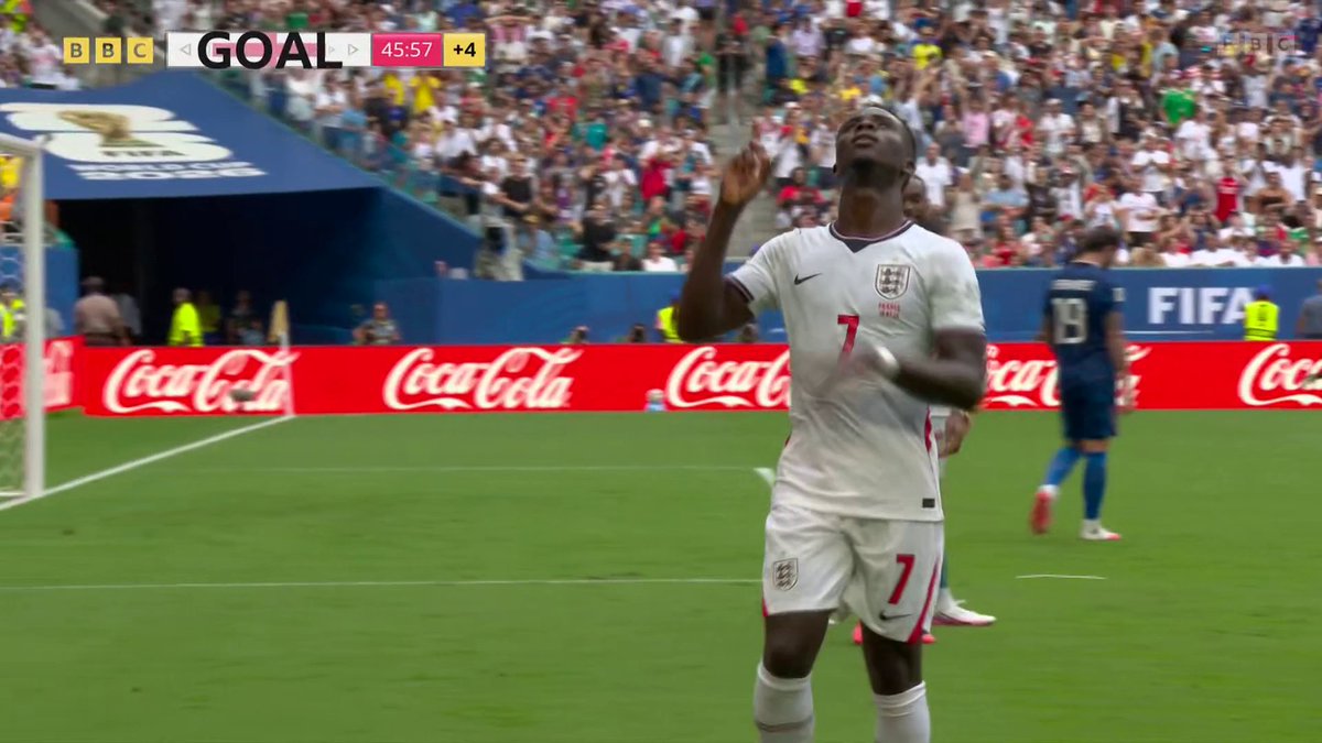🗣 "France are being taken apart by England!" Bukayo Saka scores his second for the Three Lions' FOURTH goal against the two-time world champions 🤯