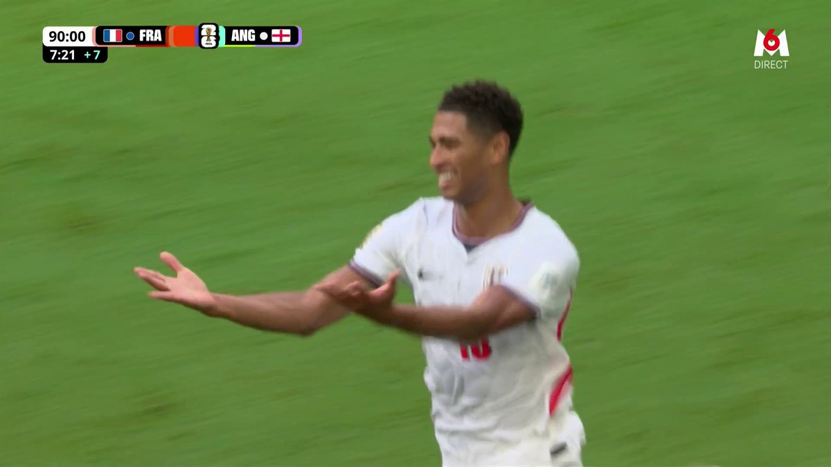 Bellingham brise les derniers espoirs français sur une contre-attaque éclair ! Le milieu anglais remporte son duel face au gardien et redonne deux buts d’avance à l’Angleterre à quelques secondes du coup de sifflet final. ⚡️⚽️ France 4-6 Angleterre Suivez le match sur M6 et M6+ #CDM2026 #FIFAWorldCup #FRAANG
