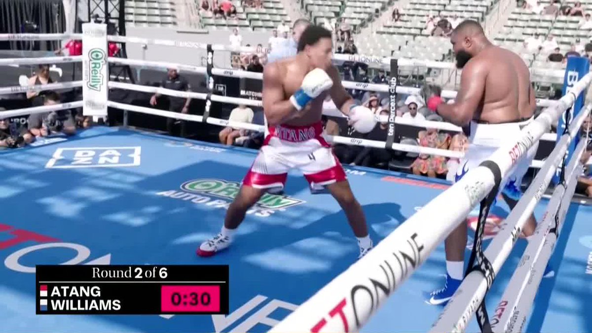 💣 Heavyweight prospect 🇬🇧 Leo Atang, 19, makes it 7 KOs in 8 wins as he takes out Glen Williams in the 2nd-round on US debut. 🇺🇸 💥