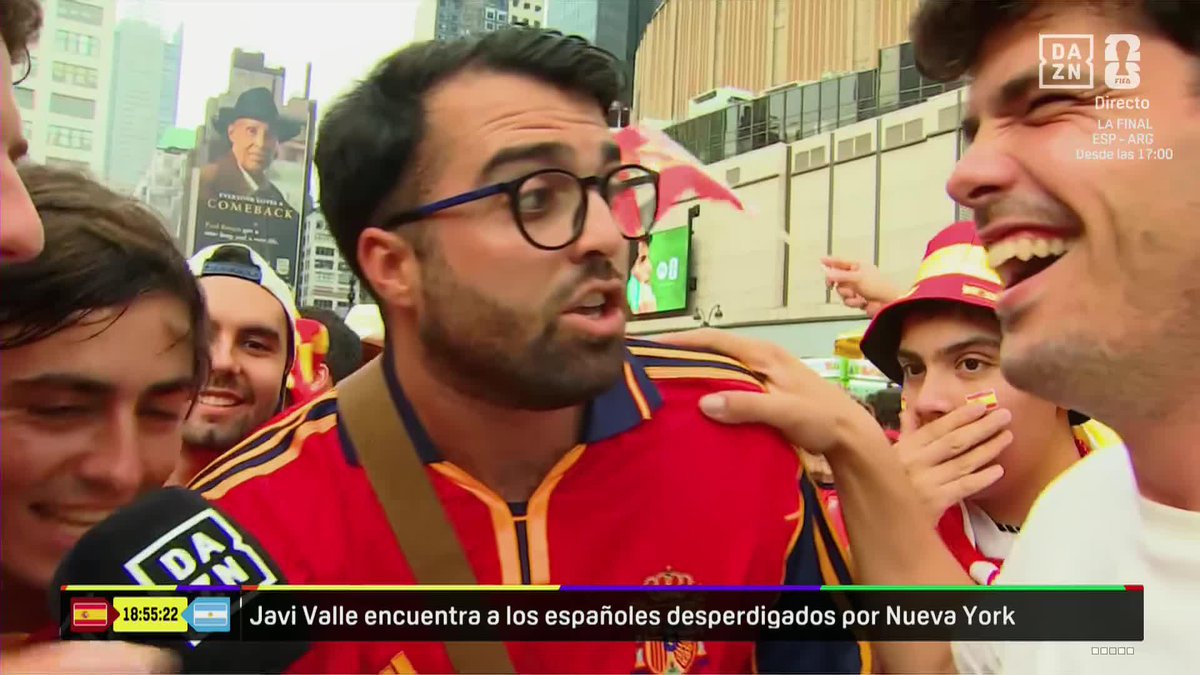 Chaval, si no estuvieses en Nueva York... HOY DORMÍAS EN EL SOFÁ 😂😂😂 #DAZNMundial #FIFAWorldCup