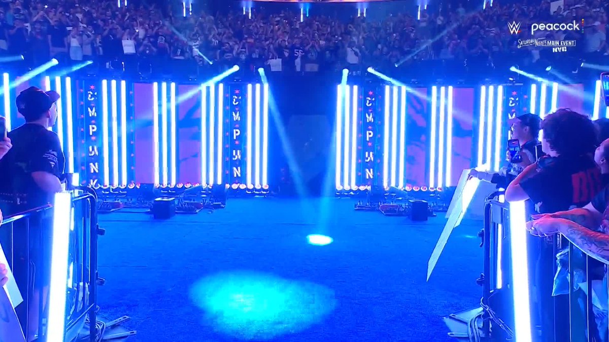 Main Event time. 🙌 Undisputed WWE Champion player/coach makes the walk to the ring inside MSG!