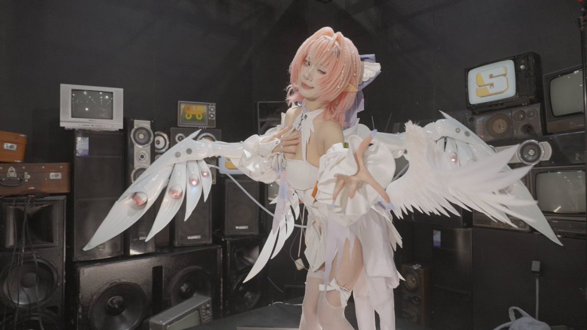 Thank you to everyone who visited the Zenless Zone Zero booth, attended our Voice Actor Panel, and celebrated with us throughout AX 2026. Here's a look back at some of our favorite moments. See you next time, Proxies! #ZENLESSZONEZERO #zzzero #ZENLESSZONEZEROAX