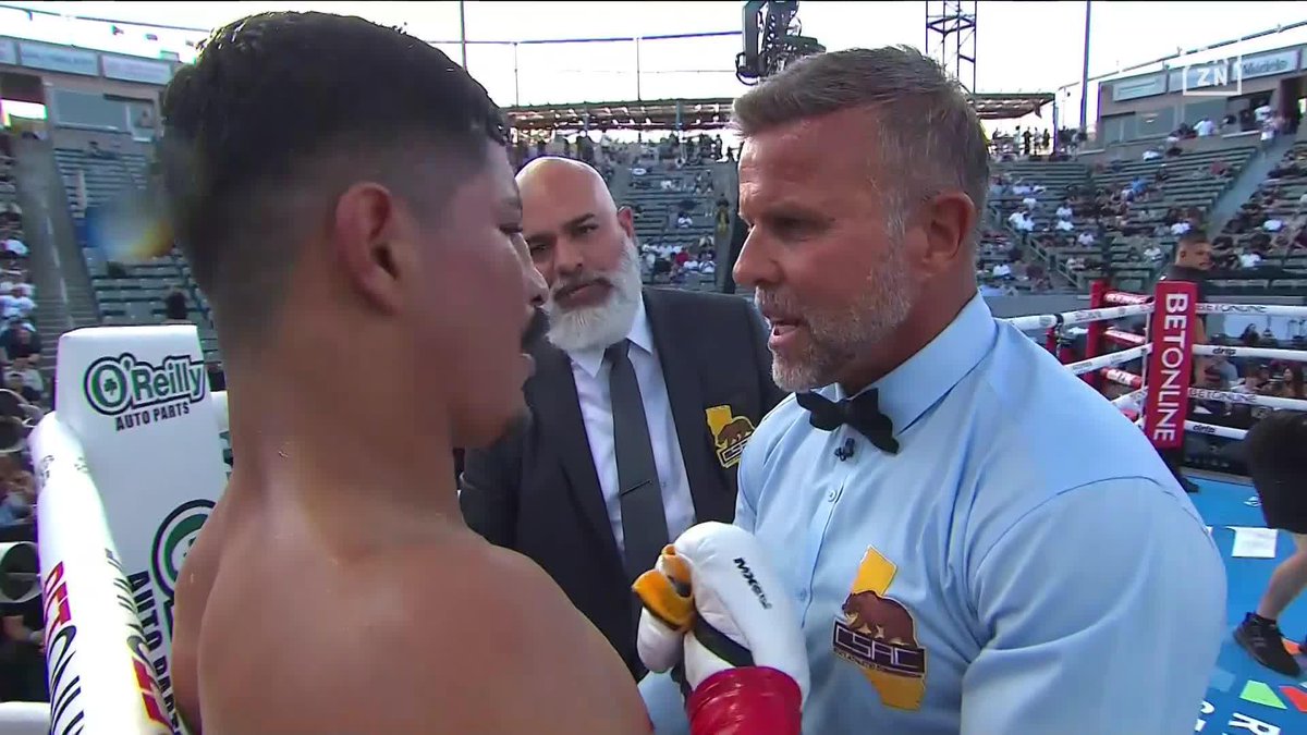 IT IS OVER!!!! Andy Cruz is back! ✨ #PachecoAleem | Live NOW on DAZN ▪️
