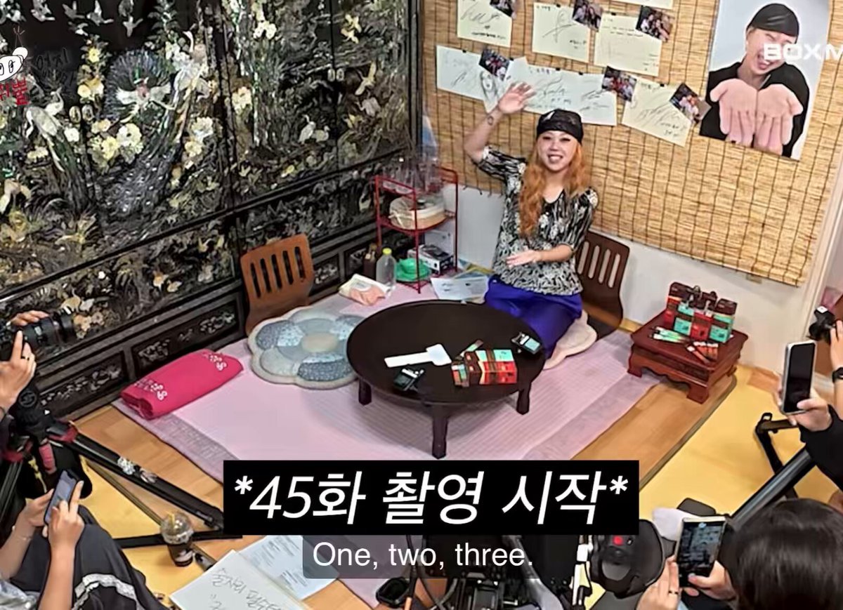 Lee Youngji randomly singing “Jaryeogo nuwonneunde gapjagi~” after pulling out her driver’s license. 😭 At this point, Suddenly has become the official song for anything that happens out of nowhere. #Suddenly #IOI #LeeYoungji