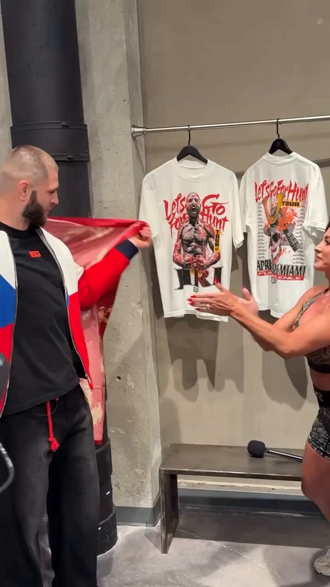 Getting in some last minute training with before his title fight at against Carlos Ulberg. Who yall got winning the UFC light heavyweight championship Jiri or Carlos?