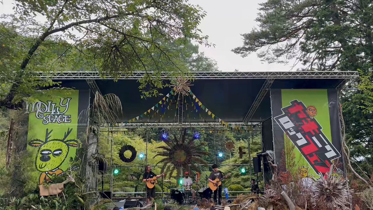 ヤキフェスでSHOUT-OUTアコースティックバージョンやりました。 山の中で歌うの気持ちよかった♪ #シクセブ #secret7line #ヤキフェス #焼來肉ロックフェス