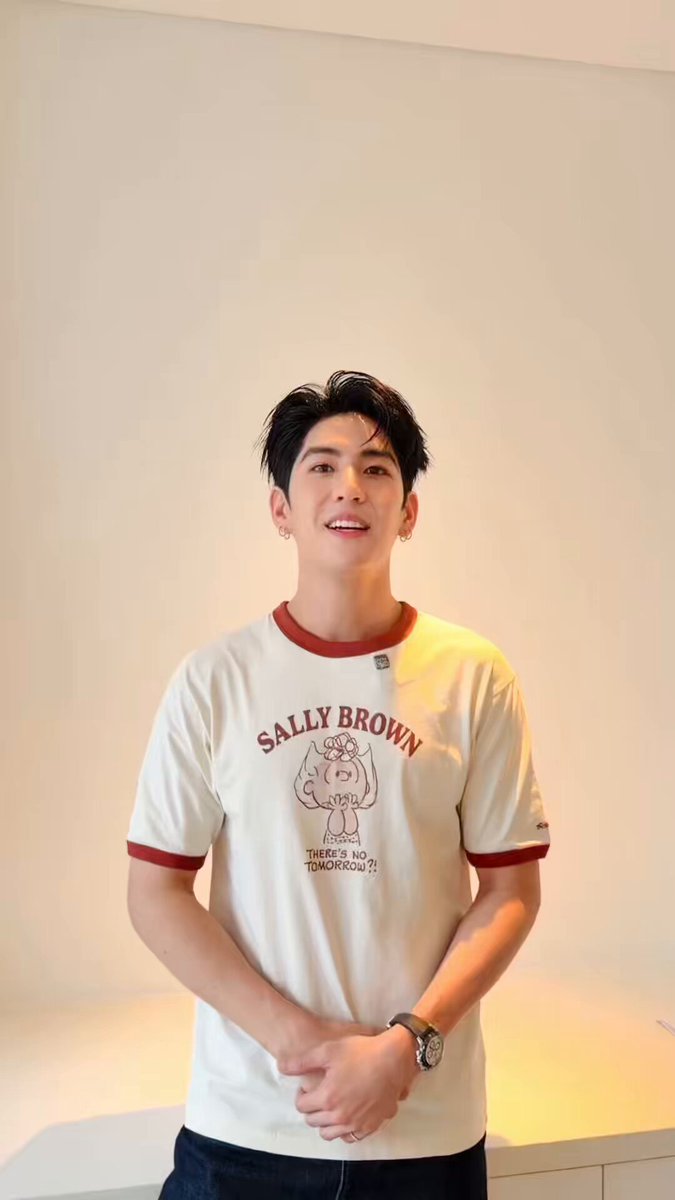 คิดถึงทุกคนนะครับ มาปลดล็อกความฟินและสนุกไปด้วยกันนะครับ : ร่วมกิจกรรมได้ถึง วันที่ 21 กรกฎาคม 2569 เวลา 23.00 น. : สอบถามเพิ่มเติมได้ที่ LINE OFFICIAL: mami มามิ #MamiBlockoAndGlowWithSea #MamixSeaTawinan #Sea_Tawinan #MamiBrand #MamiCosmetics #CriolloBlockoSunscreen