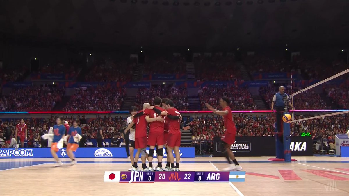／ #バレーボールネーションズリーグ ✨🎌 📺地上波TBS系列放送中📺 ＼ 【日本ラウンド 最終戦】 🇯🇵日本 ㉕ 1️⃣ 🇦🇷アルゼンチン ㉒ 0️⃣ #小川智大 選手のスーパーディグからの #髙橋藍 選手のバックアタック🔥 最後は #石川祐希 選手が決めて🇯🇵第1セット先取💥