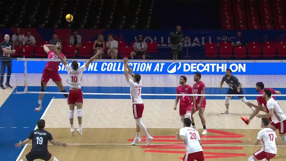#VNL2026: IRAN STRIKE FIRST 🇮🇷🔥 Iran take the opening set against Türkiye to move one step closer to victory in Belgrade. 📺 LIVE NOW on VBTV: 🏐 #BePartOfTheGame #Volleyball
