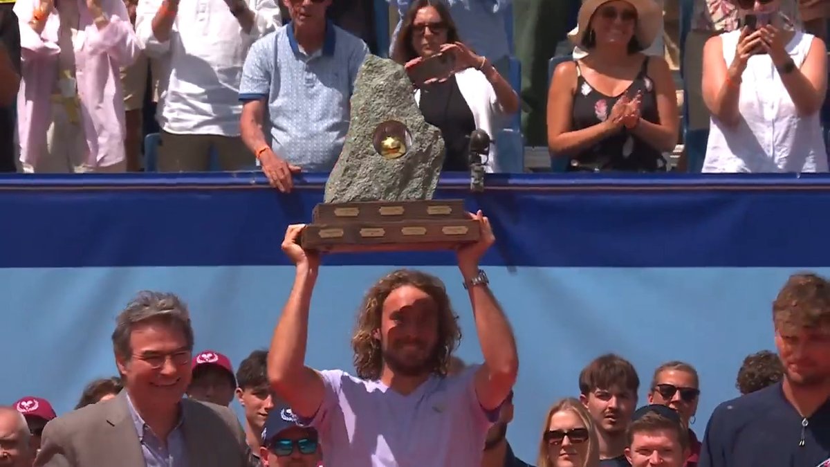 Going home with some new hardware. Stefanos Tsitsipas 🏆 EFG Swiss Open Gstaad | #SwissOpenGstaad