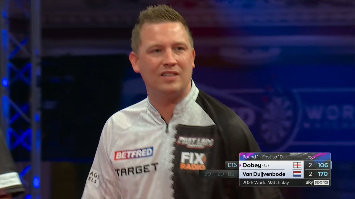 DOBEY LEADS DIRK! Five consecutive holds of throw to kick off this tie, as Chris Dobey nails a 106 checkout to lead Dirk van Duijvenbode 3-2! 📺 #MatchplayDarts
