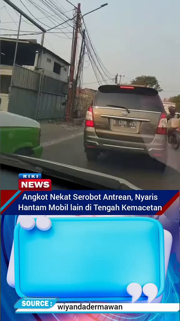 Dimana-mana angkot mah begitu! Kalo gak nyusahin orang, ya ngeselin orang dijalan! Ditempat kalian gimana?