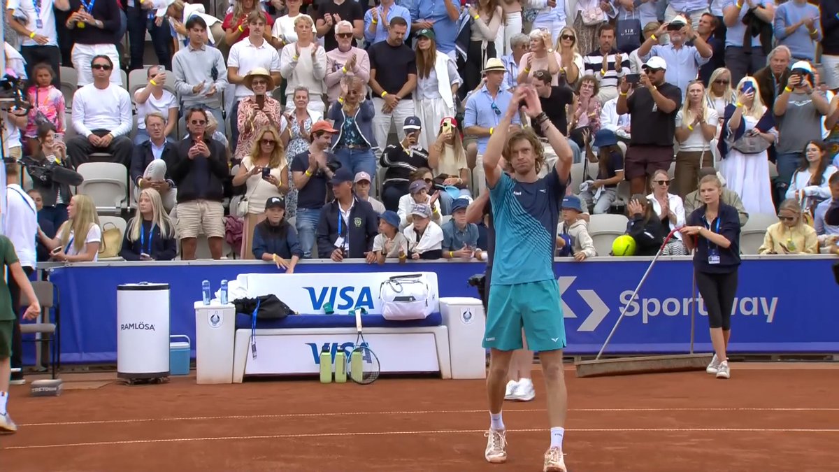 Andrey Rublev just won his second Bastad title and his first since Doha 2025 🤯 The No. 1 seed took out Luciano Darderi 6-4, 6-3. Bravo, Andrey ❤️🔥 #NordeaOpen