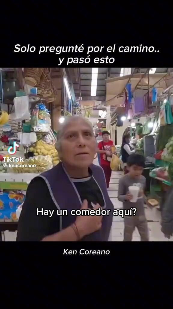 La mayoría de los mexicanos somos así como la señora con los extranjeros. Los mexicanos somos hospitalarios, con todos.