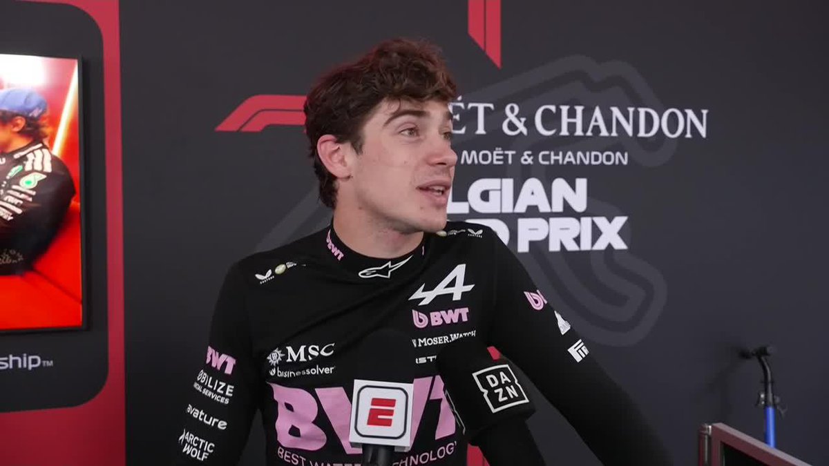 “Uy el español, el español me quiere hacer nota ahora, hoy no, la verdad que no, hasta con mi entrenador me estoy llevando mal hoy” LIGO MIGUE JAJAJAJJAJAJ 🐐