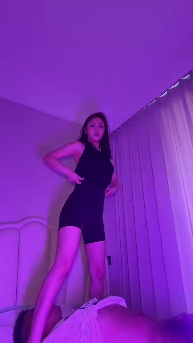 下次要不要换白色瑜伽服 一切玩法在主页🚪