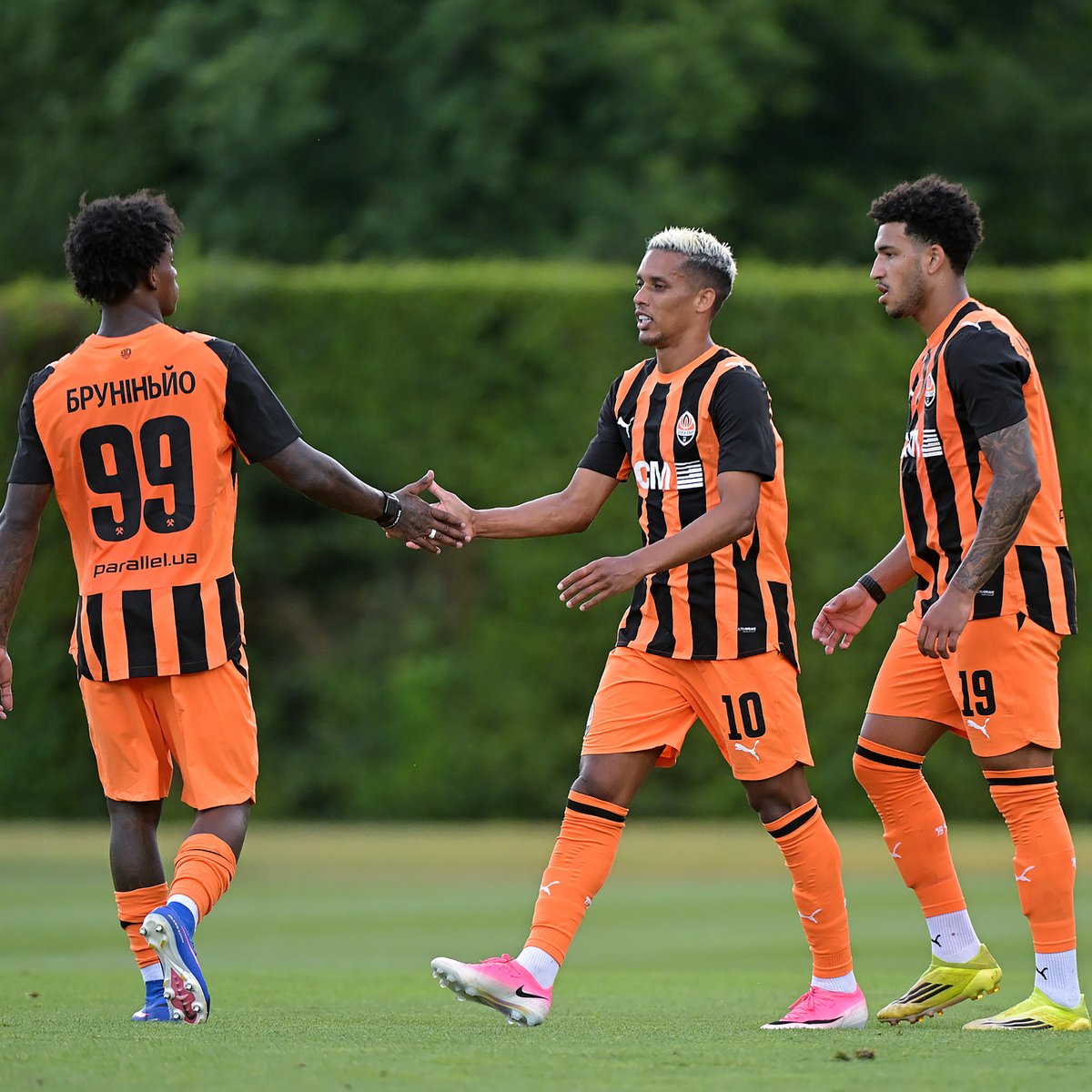 🅰️ Ryan Roberto provides his first assist as Pedrinho scores! ⚽️ 🇧🇷 Brazilian combination in action! 😍 #Shakhtar #ShakhtarRudes