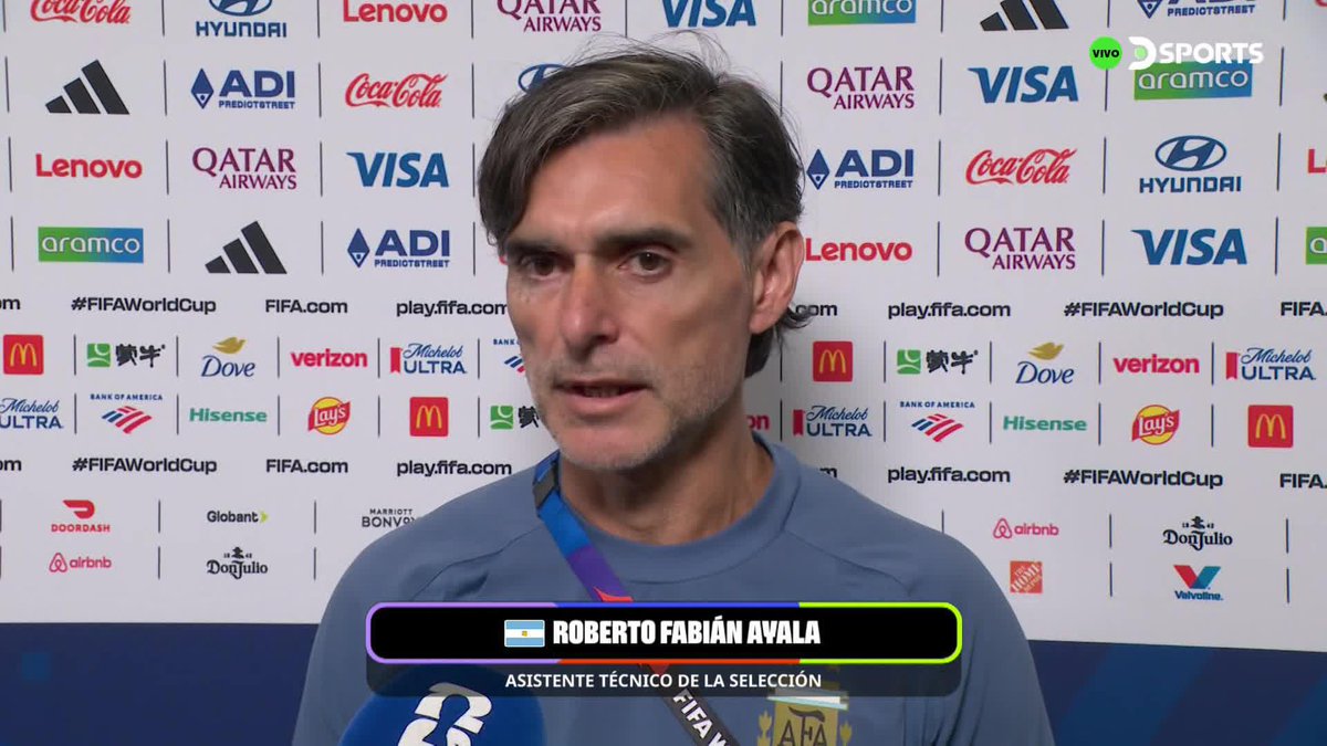 “HOY VA A SALIR ESA PARTE DE BARRIO QUE CADA UNO DE ESTOS FUTBOLISTAS TIENE. Hay una pelota y los dos equipos la quieren”. Roberto Ayala.