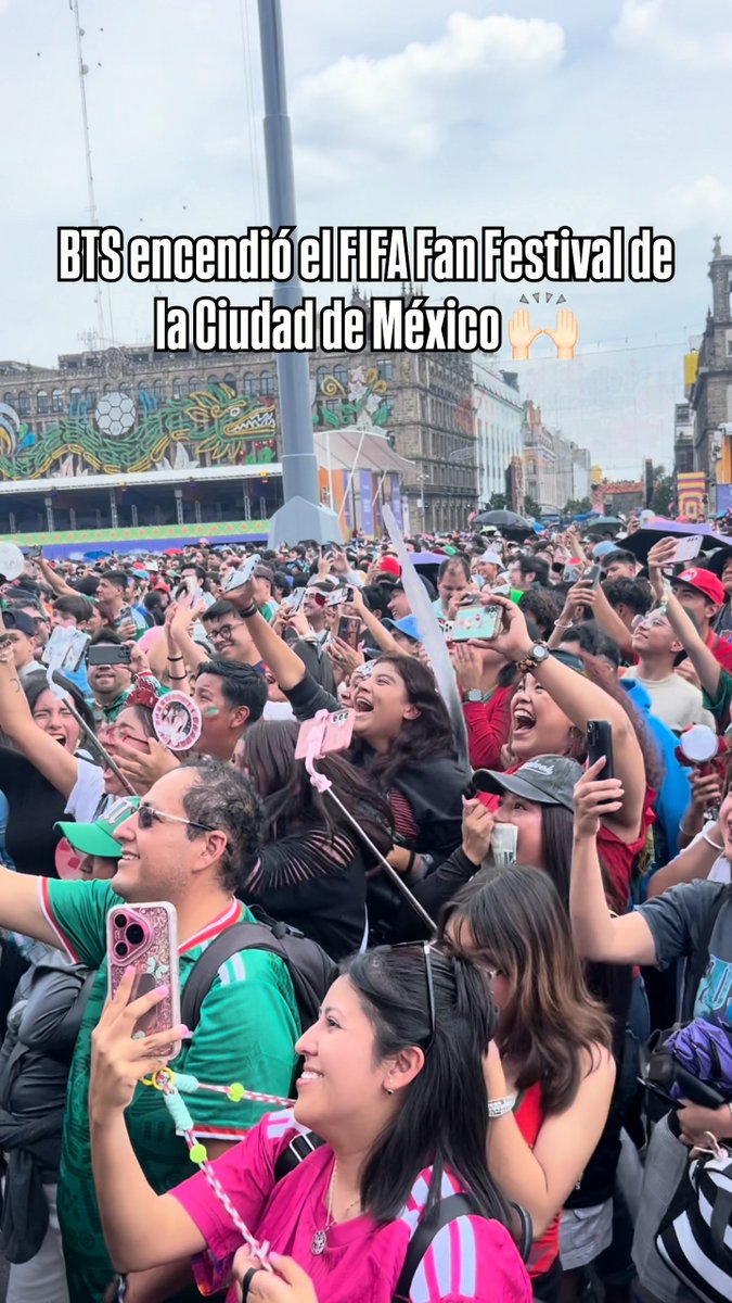 ¡ELLAS A LO QUE VINIERON! 🤩 🙌 Las Armys se hicieron notar en el Zócalo, fueron las que más disfrutaron del show del medio tiempo.
