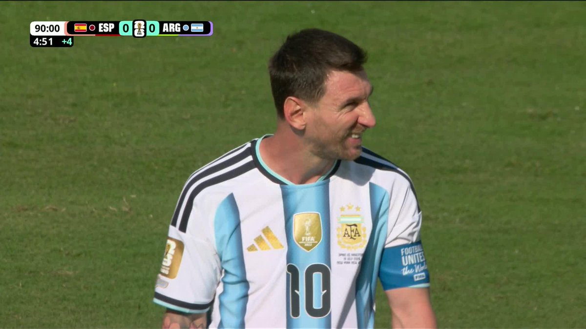 Lionel Messi suggests that Marc Cucurella might've said something while covering his mouth 👀 #FIFAWorldCup