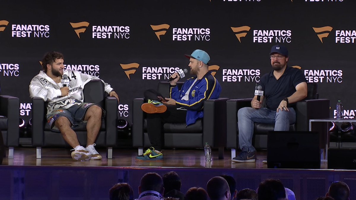 "What Crayon color is your favorite...?" 🤣 🤣 🤣