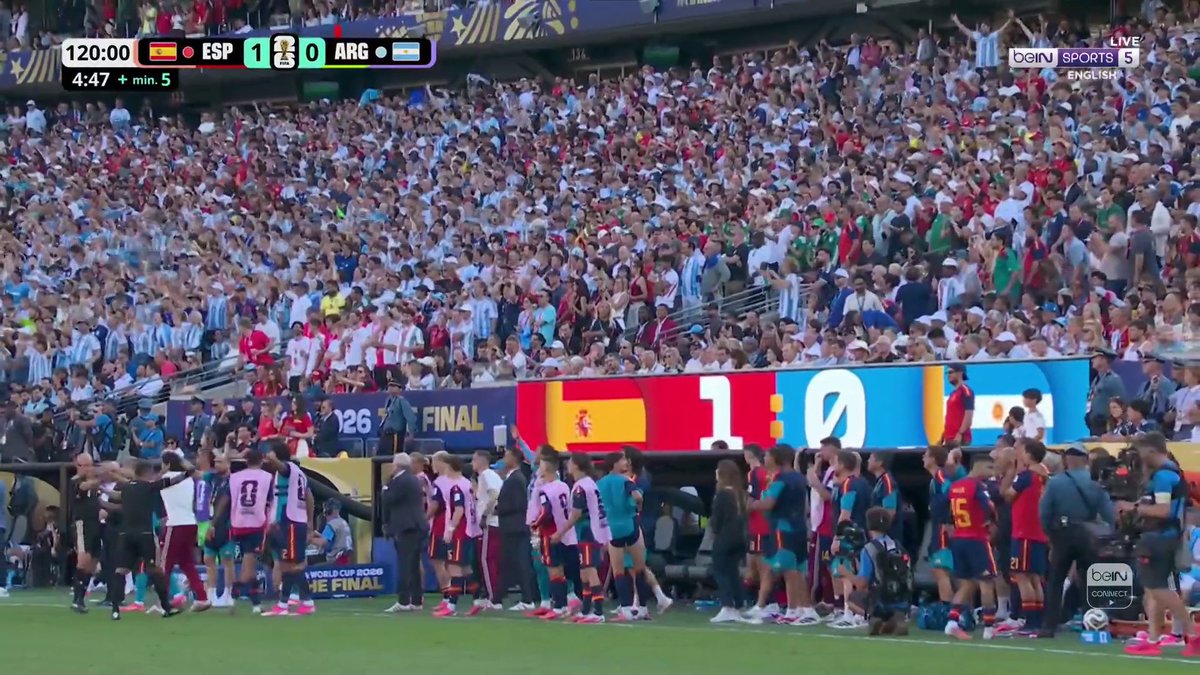 FT (AET): 🇪🇸 Spain 1-0 Argentina 🇦🇷 The reaction after the full-time whistle as La Roja seal their second FIFA World Cup title 🏆 #FIFAWorldCup | #Spain