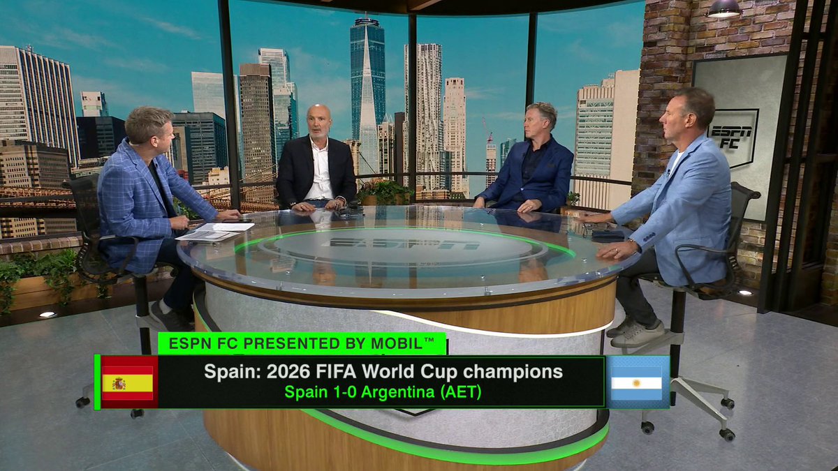 "What a complete and utter disgrace today." The FC crew reacts the Argentina's performance vs. Spain in the World Cup final ✍️