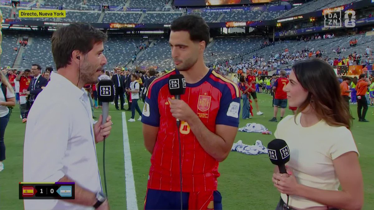 ¿El pregón y el chupinazo del año que viene lo da Mikel Merino? 😍 "Ojalá que sí" #DAZNMundial