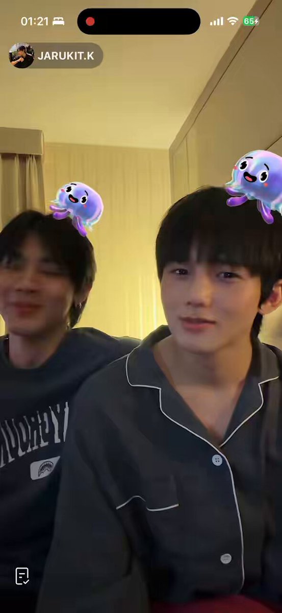 Toptap is so different to Jay, that I almost can't believe he's the same person. He gets so shy and cute, and then he just...becomes Jay on screen. Amazing. #toptapminlee