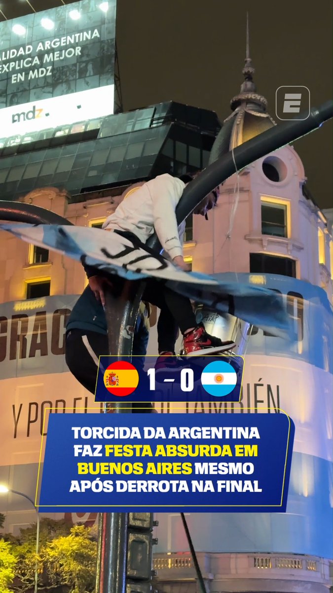 🇦🇷 Torcida da Argentina faz festa em Buenos Aires mesmo após o vice da Copa do Mundo. 🎥 ESPN Brasil | SportsCenter Brasil
