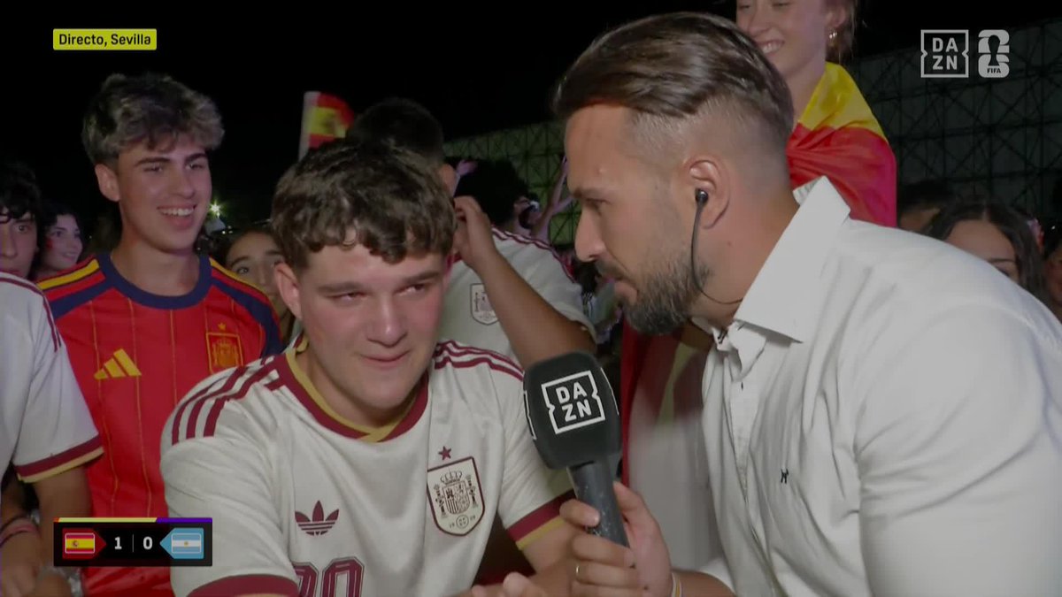 JUANMA VA A EMOCIONAR A TODA ESPAÑA 😍 ENTRE LÁGRIMAS RECORDANDO A SU ABUELO. OJALÁ LO PUDIERAS COMPARTIR CON ÉL 👏 #DAZNMundial