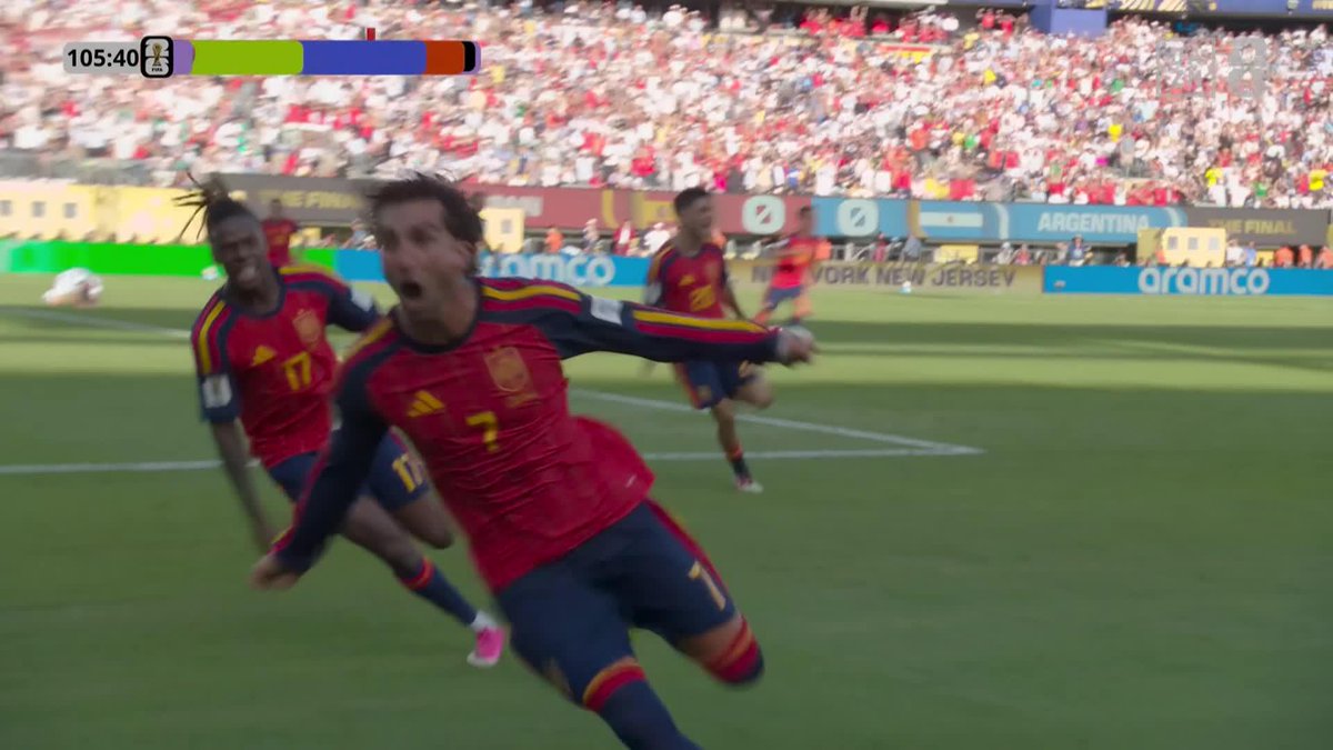 El que pega el BERRIDO es Pepe Reina no? Vaya jefe jajajajjajaja