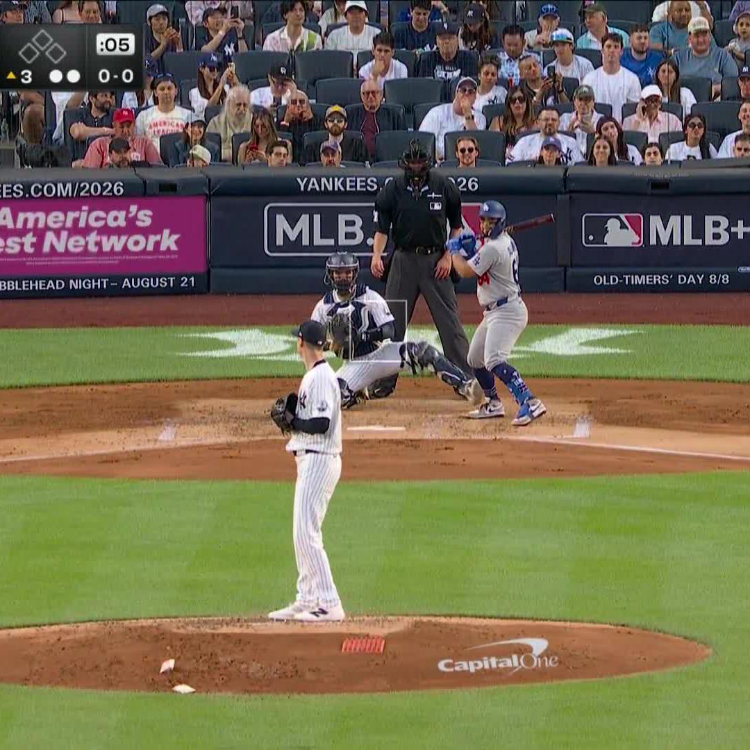 Eliezer Alfonzo Jr. laces it to center for his first Major League hit! 👏