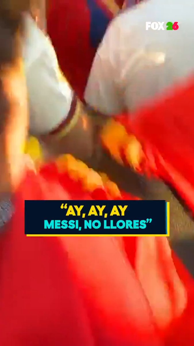 😅 En España le cantan a Lionel Messi tras ganar el Mundial. Canta y no llores, Leo. 🇪🇸